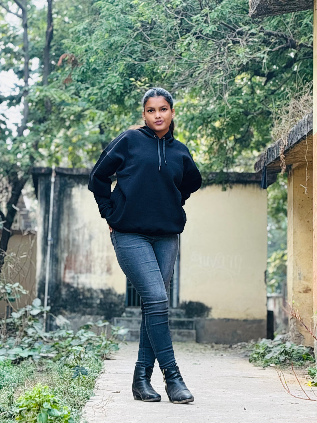 The Midnight Hoodie(Black)