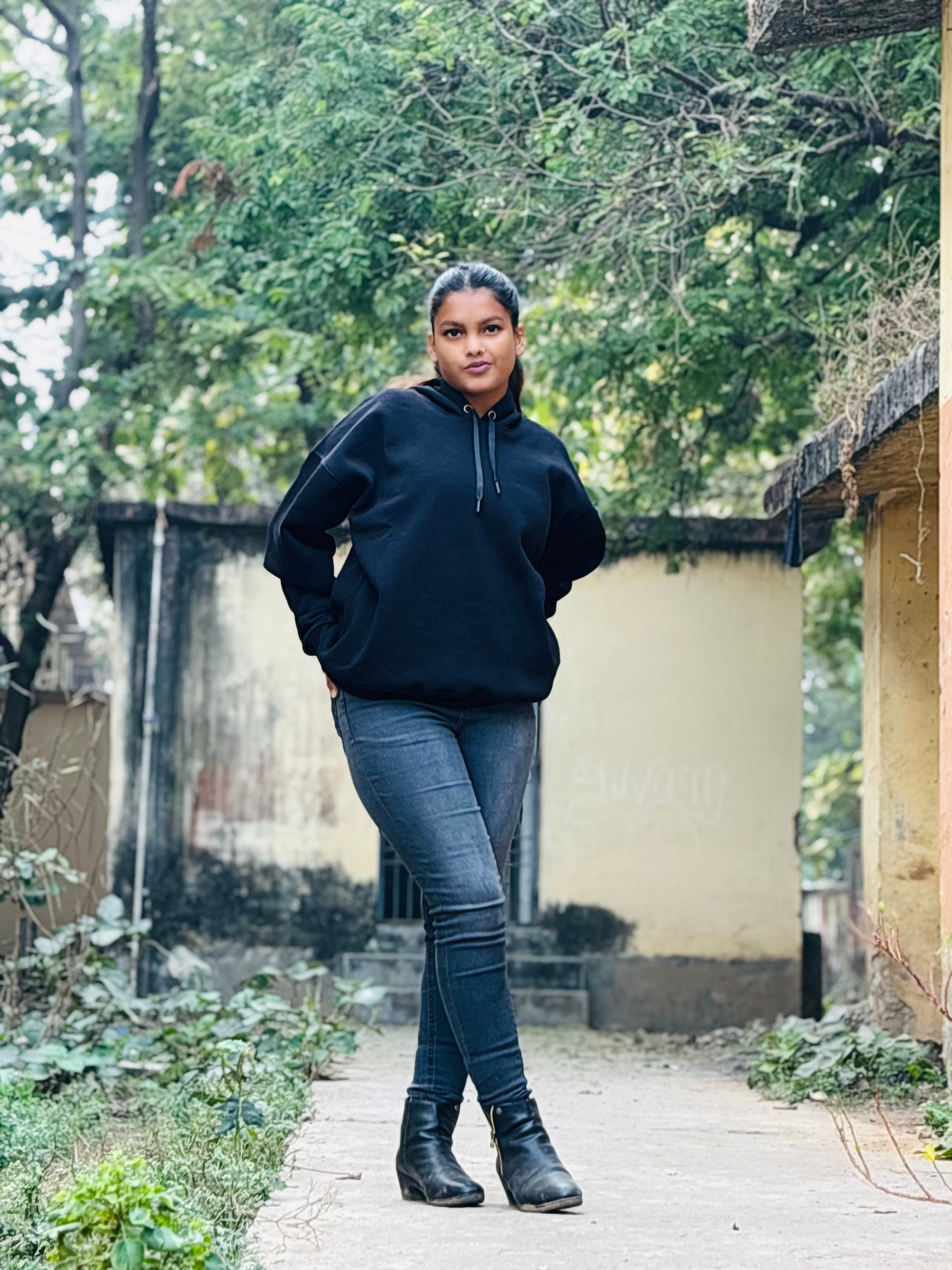 The Midnight Hoodie(Black)